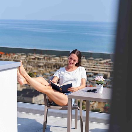 Hotel Ascot Riccione Dış mekan fotoğraf