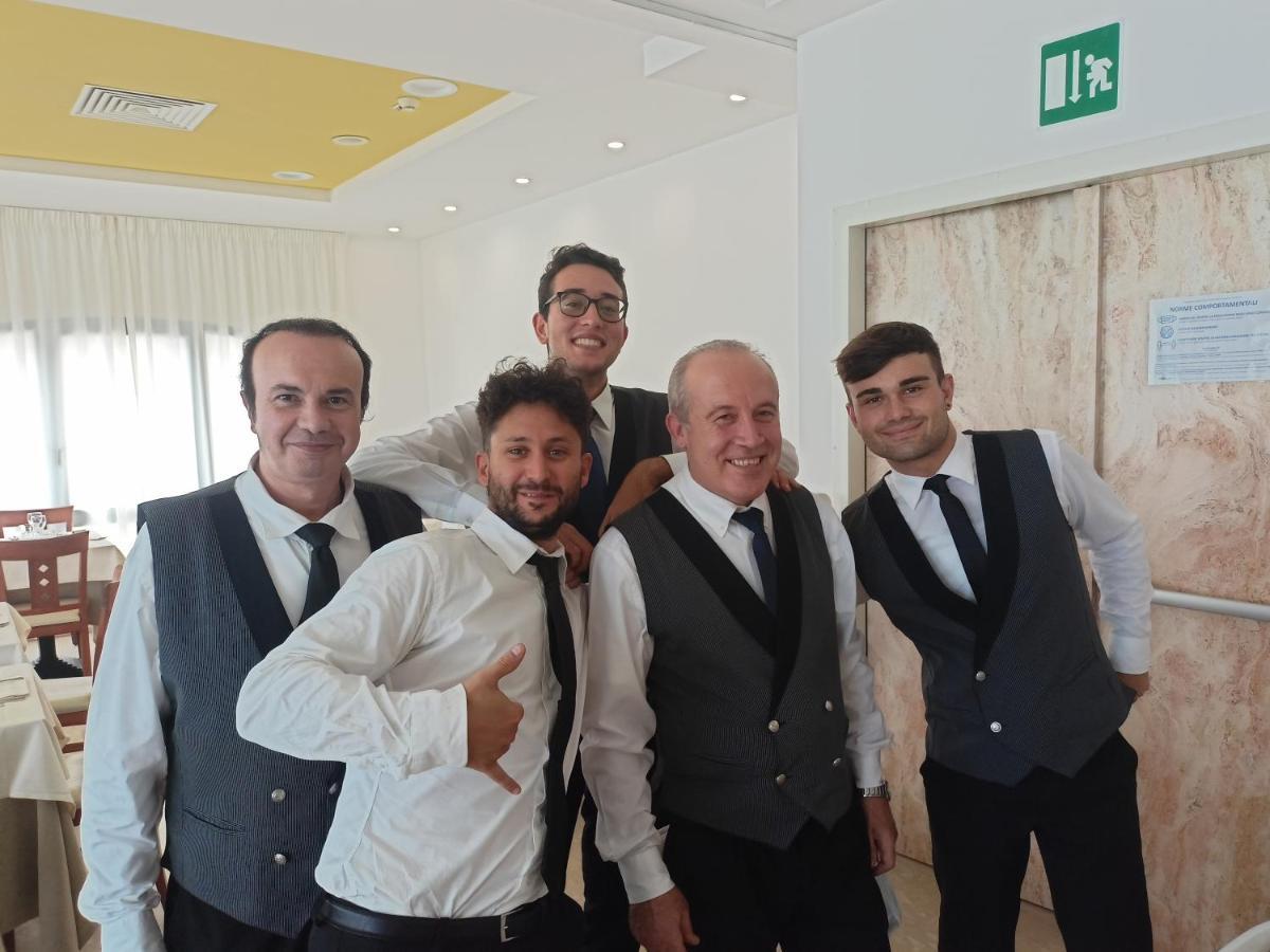 Hotel Ascot Riccione Dış mekan fotoğraf