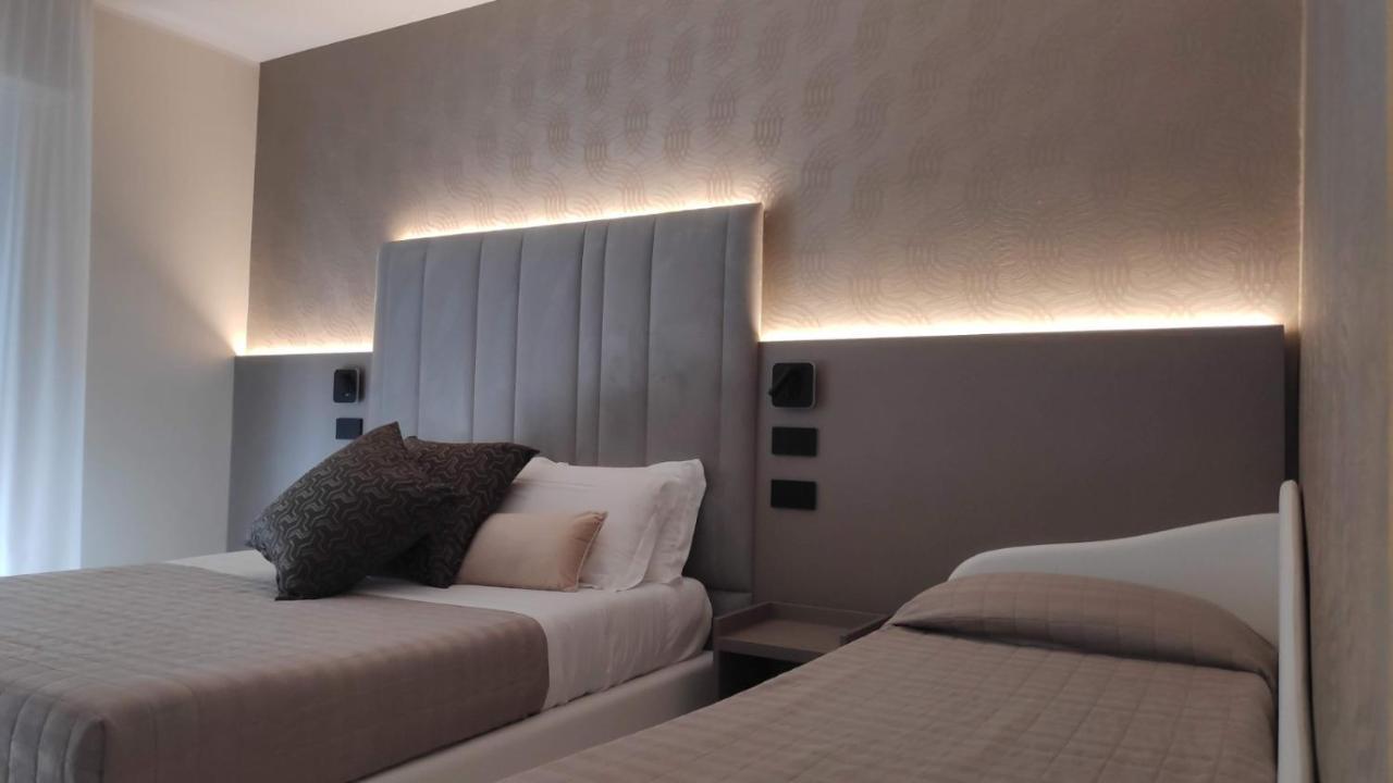 Hotel Ascot Riccione Dış mekan fotoğraf