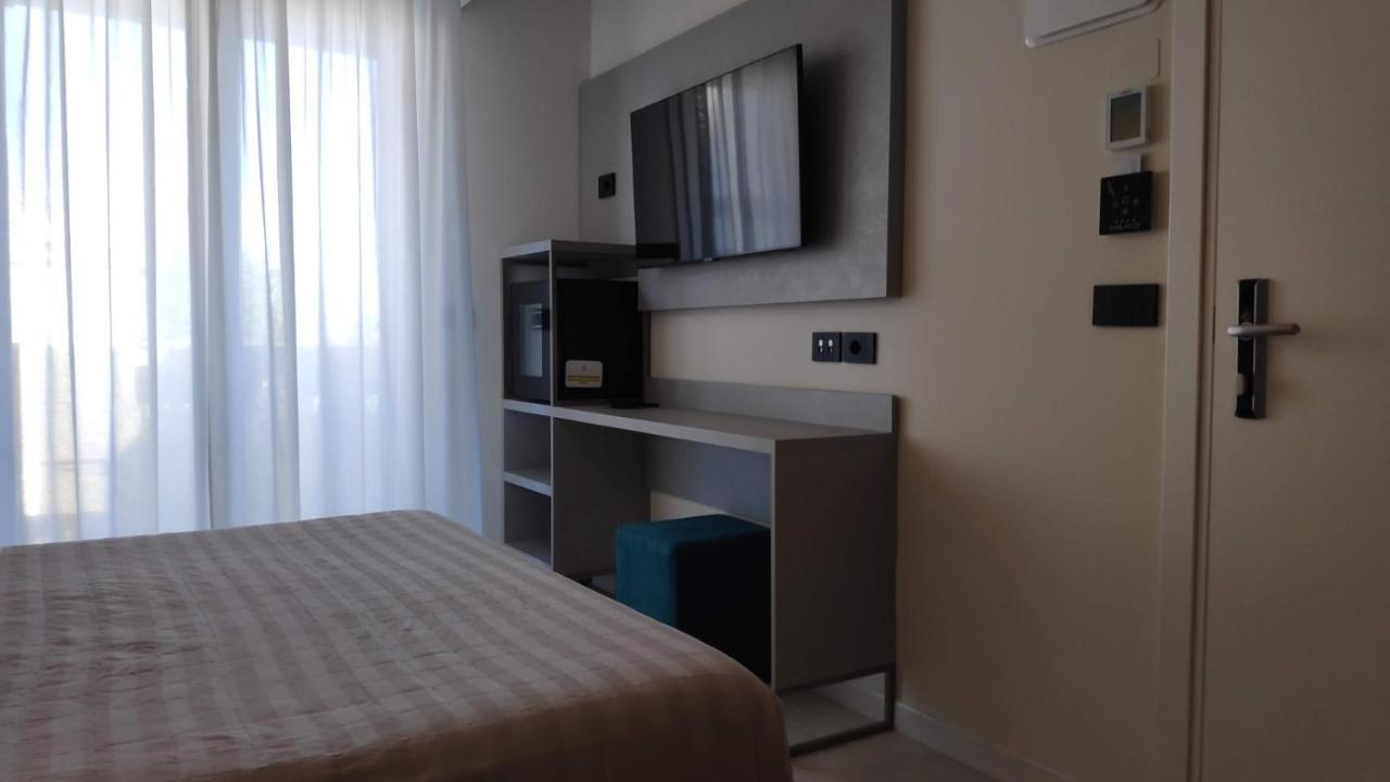 Hotel Ascot Riccione Dış mekan fotoğraf