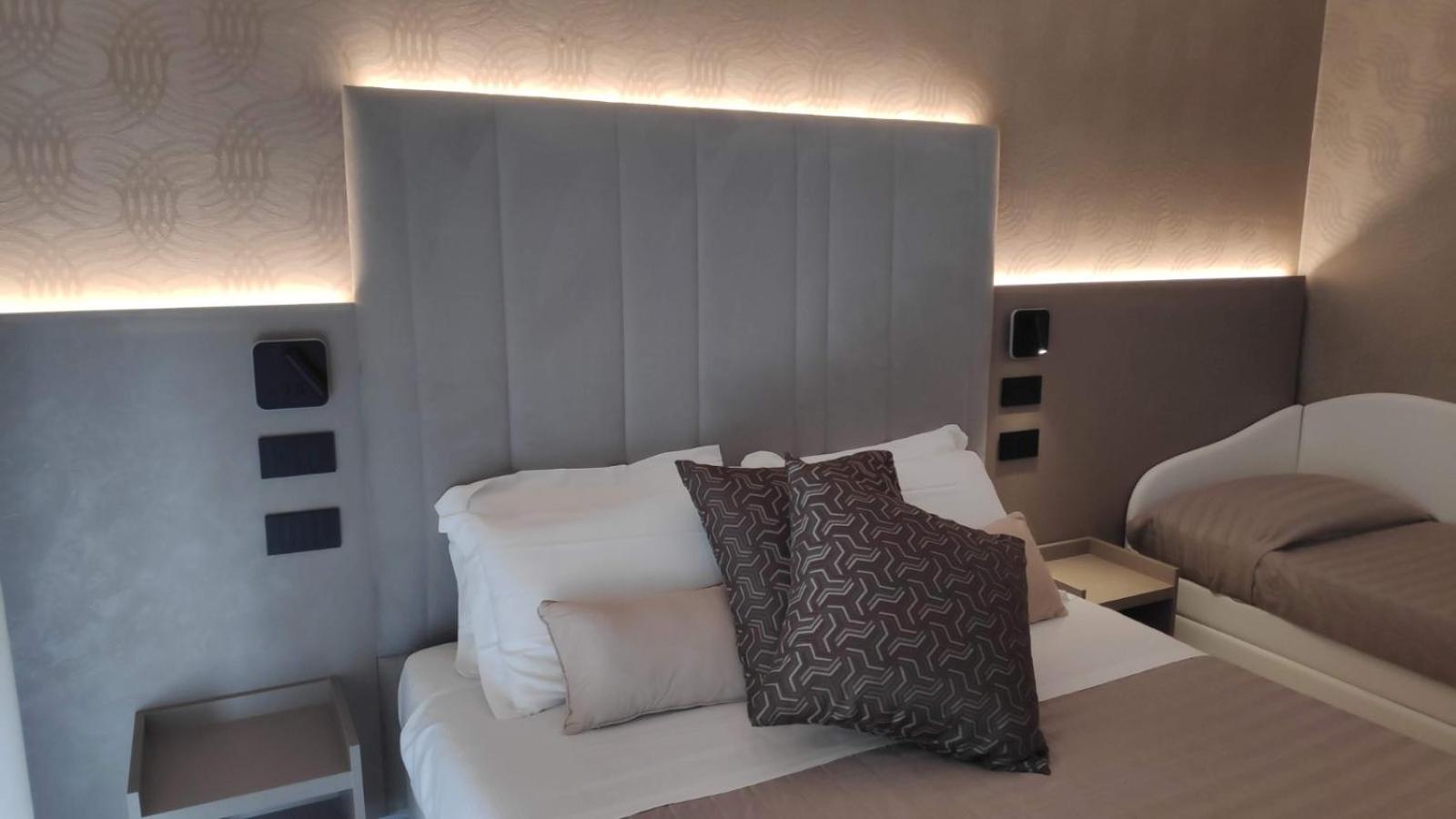 Hotel Ascot Riccione Dış mekan fotoğraf