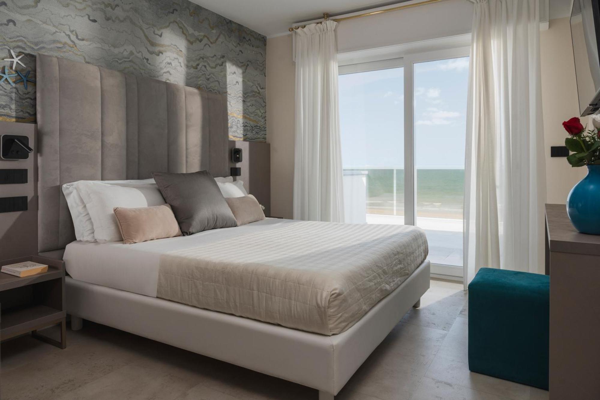 Hotel Ascot Riccione Dış mekan fotoğraf