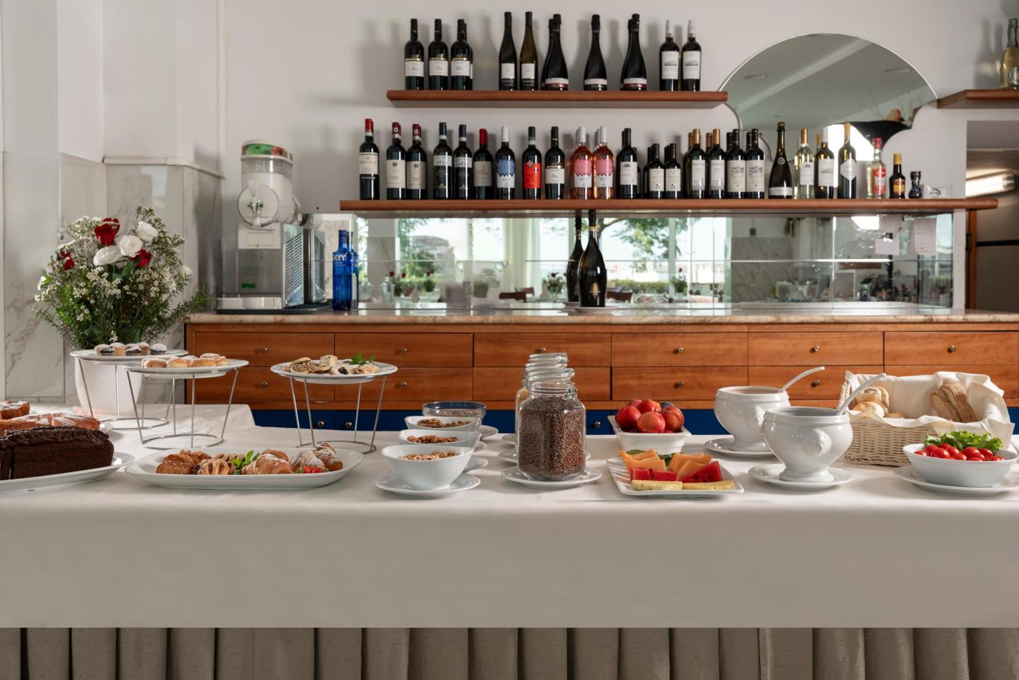 Hotel Ascot Riccione Dış mekan fotoğraf