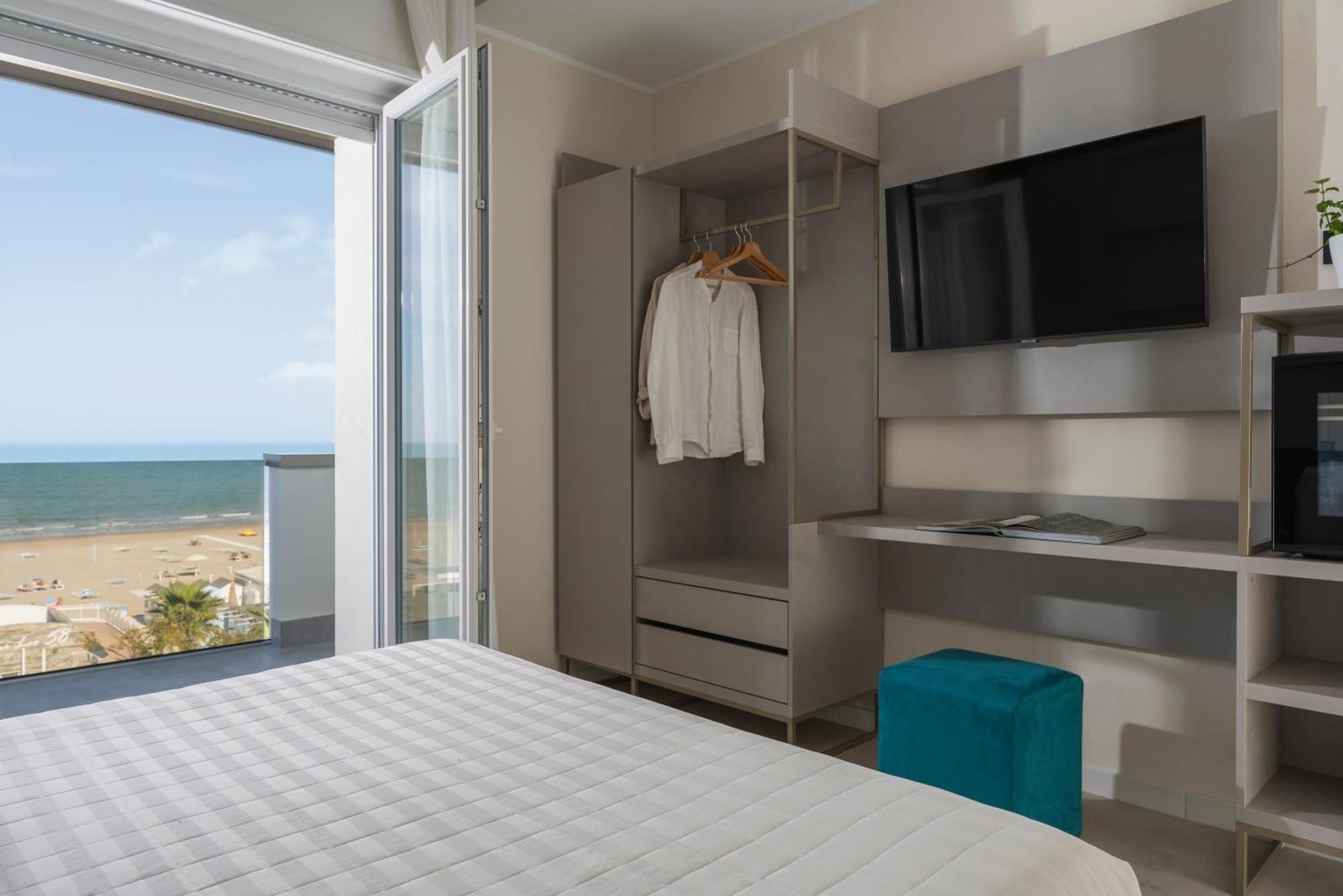 Hotel Ascot Riccione Dış mekan fotoğraf