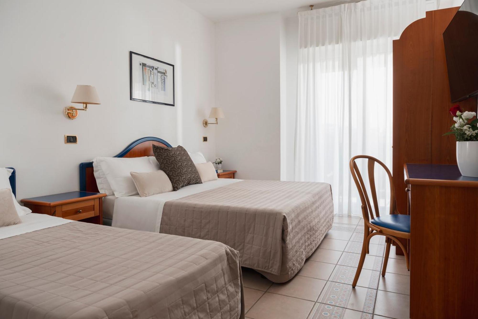Hotel Ascot Riccione Dış mekan fotoğraf